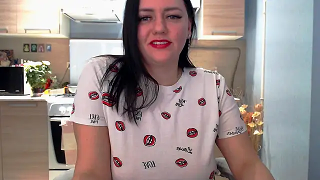 Sophy  soft online show from 02-25-25, 06:44