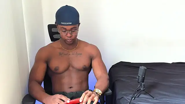 AdonisKnight online show from 02-05-25, 03:31