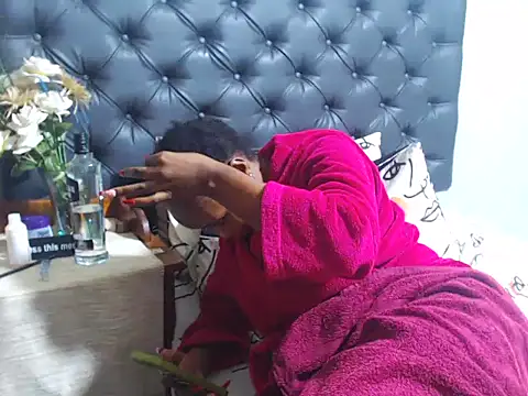 NunuBerry16 online show from 03-07-26, 06:35