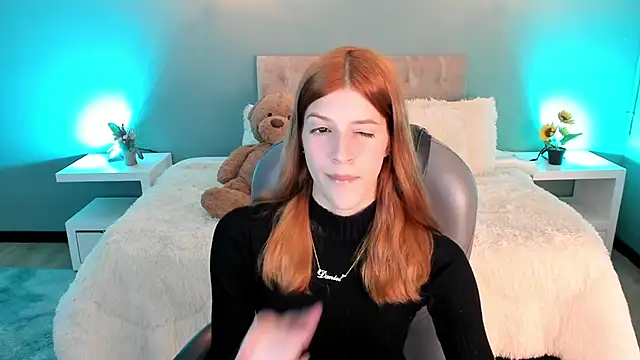 Nora Vennucci online show from 11-07-25, 08:02