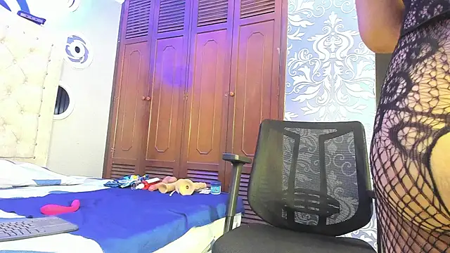 mature bigass   online show from 03-05-25, 12:22