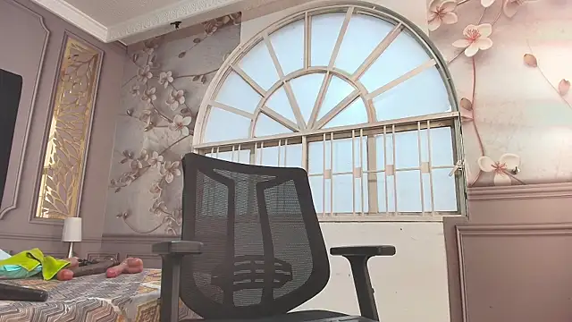 mature bigass   online show from 12-04-25, 12:15