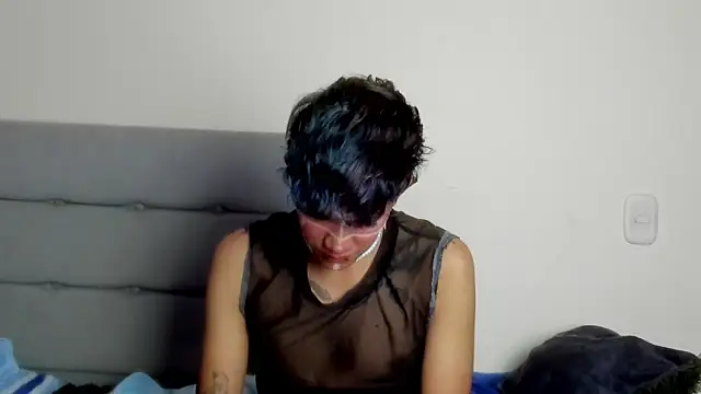 andrew uwu  online show from 01-05-26, 07:50