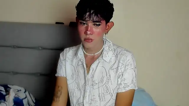 andrew uwu  online show from 12-22-25, 09:48