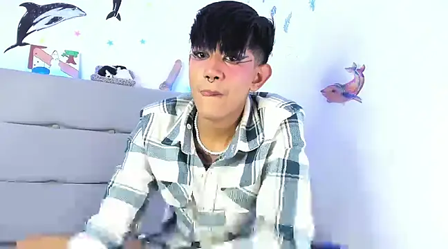 andrew uwu  online show from 12-07-24, 04:15