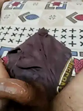 Snapshot of Sharmaji0 chatting on 10-13-25, 10:17 Sharmaji0 online show from 10-13-25, 10:17