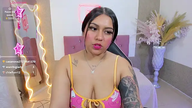 kendra tay online show from 12-16-25, 07:34