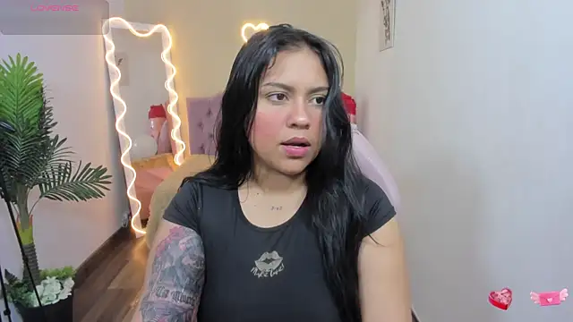 Snapshot of kendra_tay chatting on 02-27-25, 03:40 kendra tay online show from 02-27-25, 03:40
