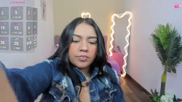 Snapshot of kendra_tay chatting on 02-12-25, 03:07 kendra tay online show from 02-12-25, 03:07