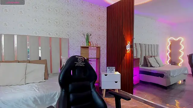 Daphnne tay online show from 10-08-25, 03:19