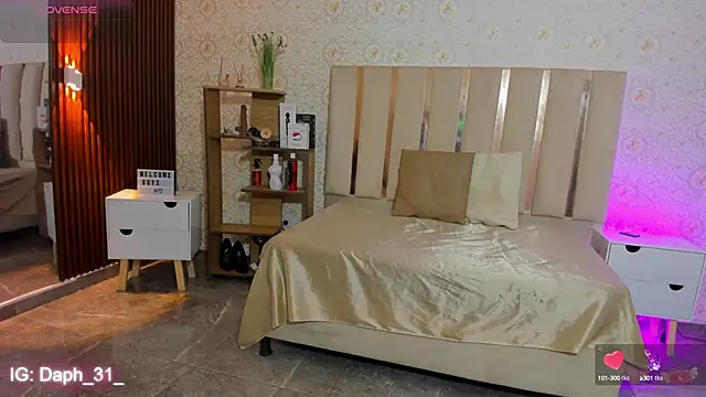 Daphnne tay online show from 09-26-25, 03:13