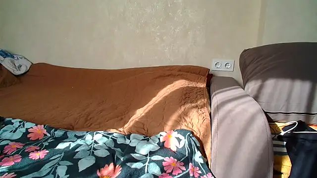 Brionia online show from 03-15-26, 07:15