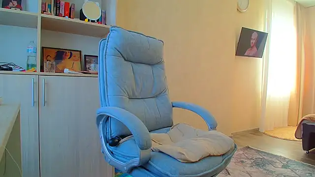 Brionia online show from 05-06-26, 05:33