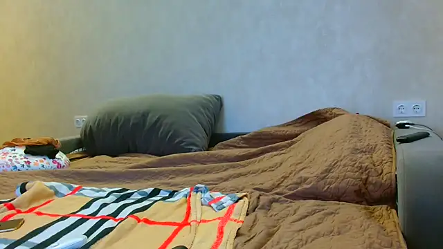 Brionia online show from 11-30-25, 07:53