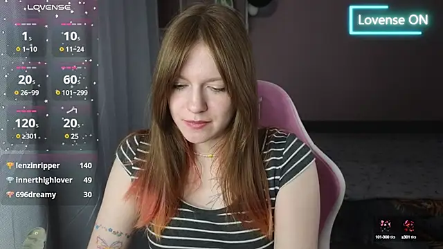 Snapshot of CassieJuice69 chatting on 03-10-25, 10:55 CassieJuice69 online show from 03-10-25, 10:55