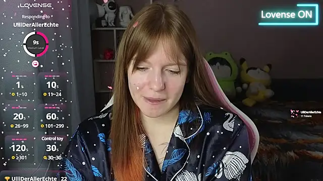 Snapshot of CassieJuice69 chatting on 02-17-25, 10:27 CassieJuice69 online show from 02-17-25, 10:27