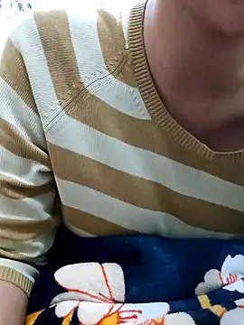 Snapshot of Aleena_Rai chatting on 12-23-24, 06:15 Aleena Rai online show from 12-23-24, 06:15