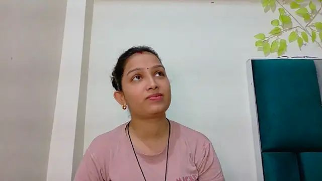 Snapshot of Aleena_Rai chatting on 09-27-25, 06:47 Aleena Rai online show from 09-27-25, 06:47