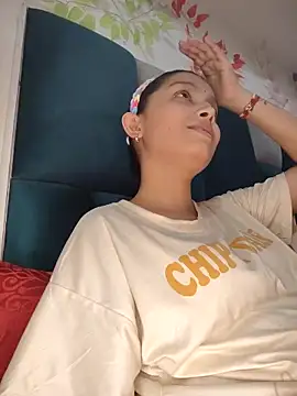 Snapshot of Aleena_Rai chatting on 09-15-25, 06:08 Aleena Rai online show from 09-15-25, 06:08