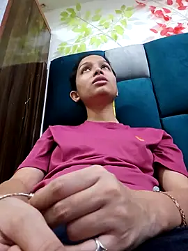 Snapshot of Aleena_Rai chatting on 03-12-25, 07:47 Aleena Rai online show from 03-12-25, 07:47