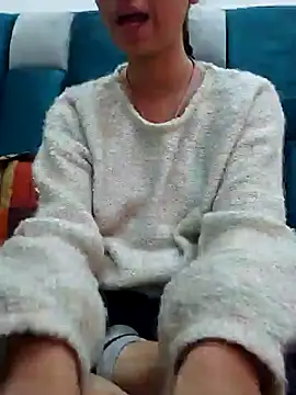 Snapshot of Aleena_Rai chatting on 01-08-25, 03:17 Aleena Rai online show from 01-08-25, 03:17