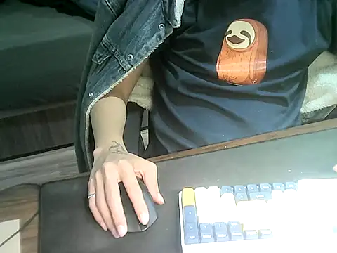 Snapshot of Ryan67533 chatting on 11-04-25, 11:58 Ryan67533 online show from 11-04-25, 11:58