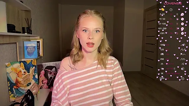 lisa barbie online show from 10-19-25, 03:59