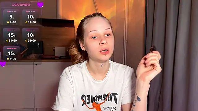 lisa barbie online show from 04-15-26, 05:28