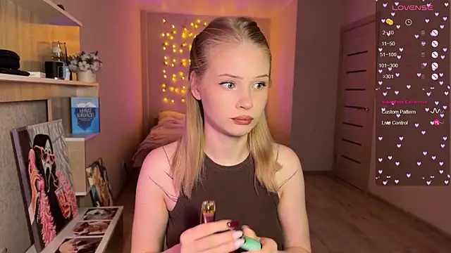 lisa barbie online show from 12-20-25, 11:13