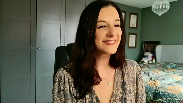 flatwhite0 online show from 04-03-26, 09:27