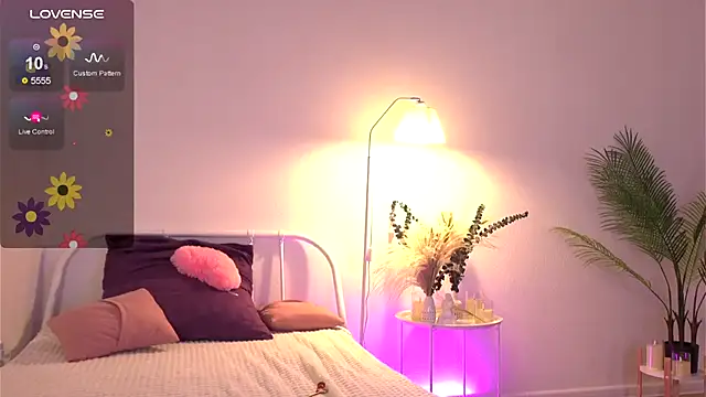 Snapshot of tender_babyy chatting on 09-18-25, 12:41 tender babyy online show from 09-18-25, 12:41