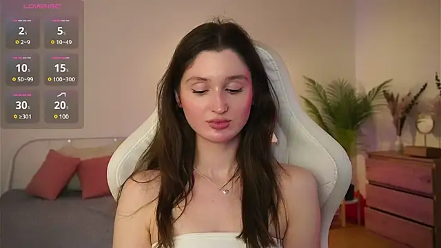 Snapshot of tender_babyy chatting on 03-20-25, 02:10 tender babyy online show from 03-20-25, 02:10