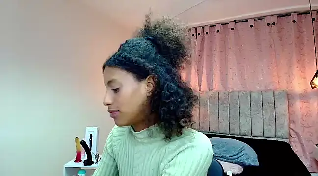 Zia Green online show from 03-09-25, 08:18