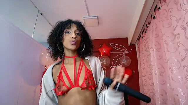 Zia Green online show from 02-18-25, 03:10