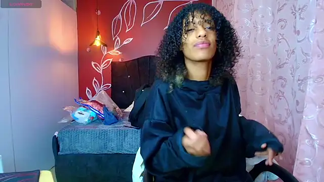 Zia Green online show from 03-06-25, 12:09