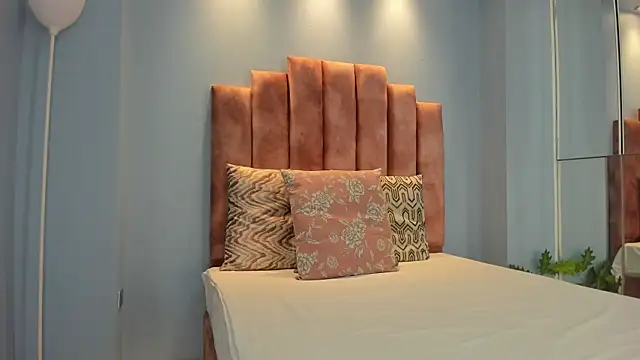 lou rosse  online show from 12-22-25, 08:53