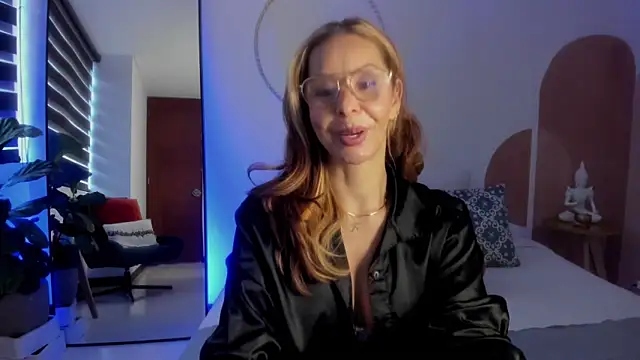 AvaCollinss online show from 04-04-26, 12:56