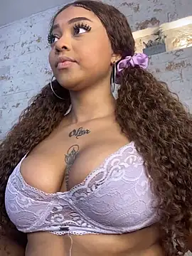 Snapshot of pamela_west chatting on 11-10-25, 07:41 pamela west online show from 11-10-25, 07:41