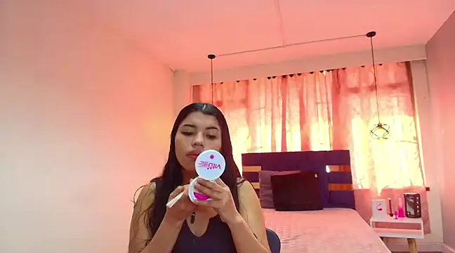 Snapshot of Asly_Morgan chatting on 02-19-25, 01:28 Asly Morgan online show from 02-19-25, 01:28
