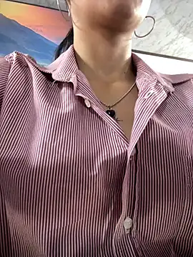 Amy Kiitty  online show from 04-30-26, 01:40