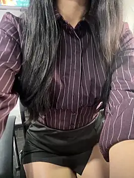 Amy Kiitty  online show from 05-12-26, 01:28
