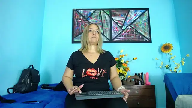 Iivana 19 online show from 11-29-25, 02:39