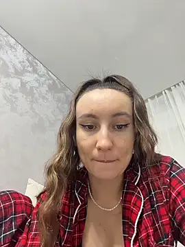 Snapshot of viviandaimond1 chatting on 02-07-26, 06:27 viviandaimond1 online show from 02-07-26, 06:27