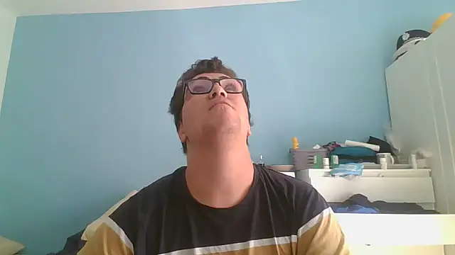 Snapshot of sorolla12 chatting on 10-16-25, 01:08 sorolla12 online show from 10-16-25, 01:08