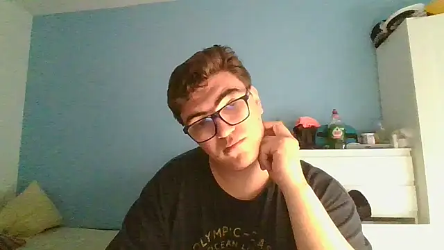 Snapshot of sorolla12 chatting on 01-10-26, 12:55 sorolla12 online show from 01-10-26, 12:55