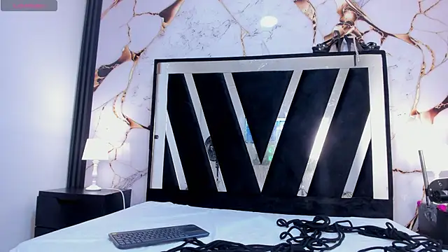 KarinaSimonz online show from 09-20-25, 07:41