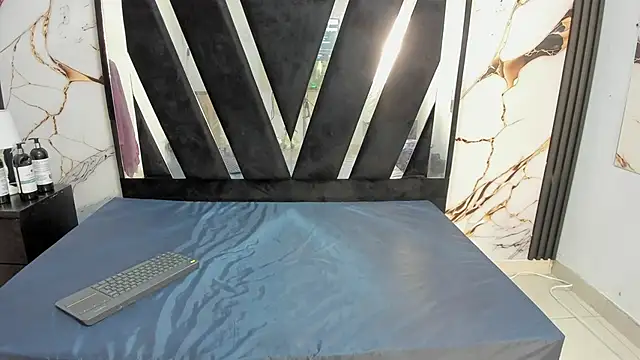 KarinaSimonz online show from 11-12-25, 07:29