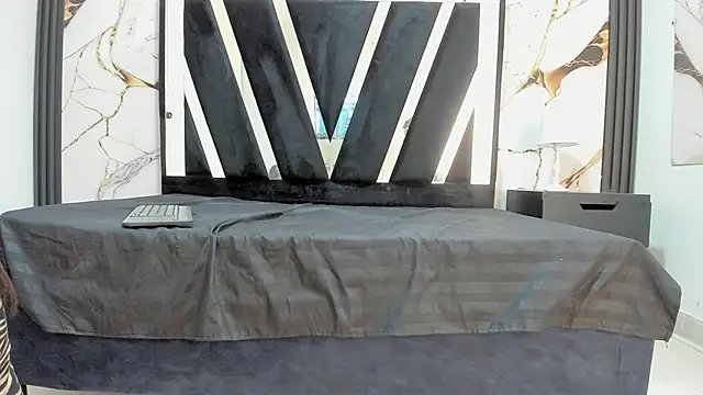 KarinaSimonz online show from 10-04-25, 07:37