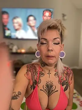 GoldieBakeman online show from 11-18-25, 05:16