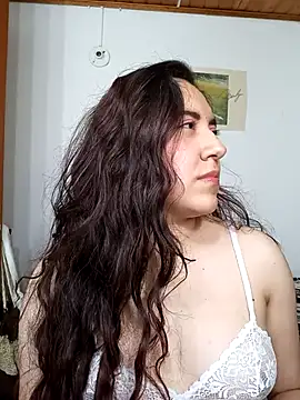 Emi chik online show from 10-11-25, 11:00